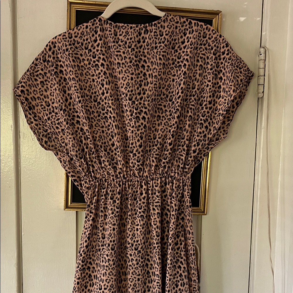 Chic Leopard Print High Low swim cover up or dress - Picture 6 of 6